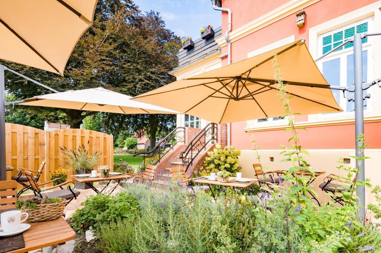 Parkhotel Jever Esterno foto